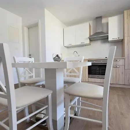 By The Sea - 18779 * Murter