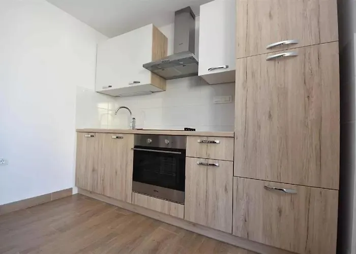 Appartement By The Sea - 18779 *