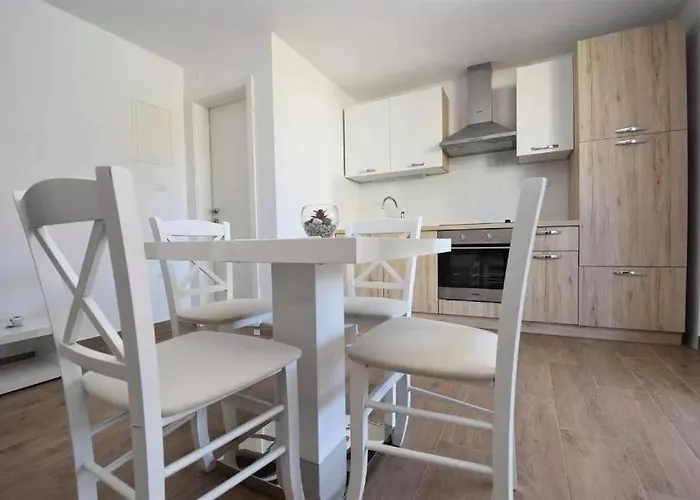 By The Sea - 18779 * Муртер